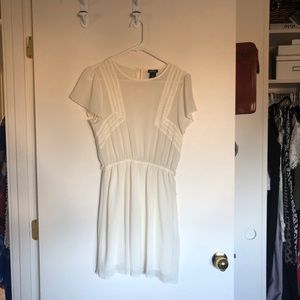 Rue 21 white short dress size medium